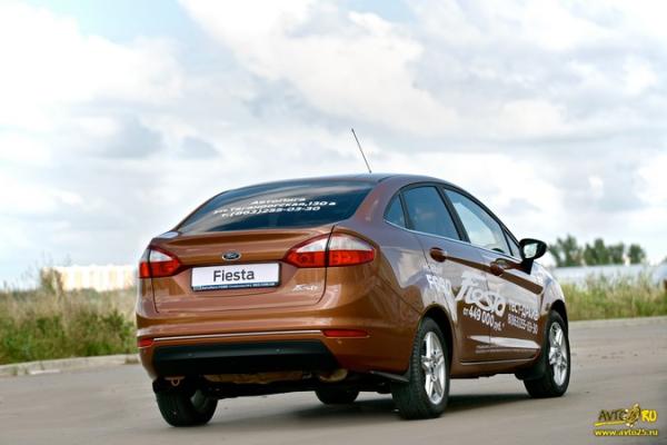 «Фиеста продолжается!»: тест-драйв Ford Fiesta